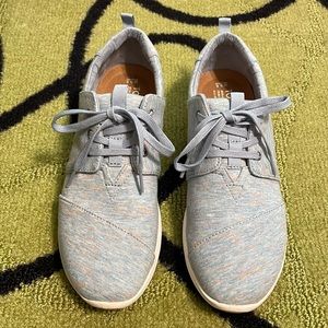 TOMS w9.5 Del Rey sneakers blue heather